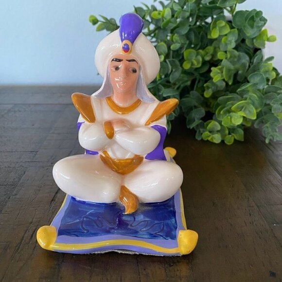 Vintage Disney Aladdin on Magic Carpet Figurine Japan 1970's - Picture 2 of 5